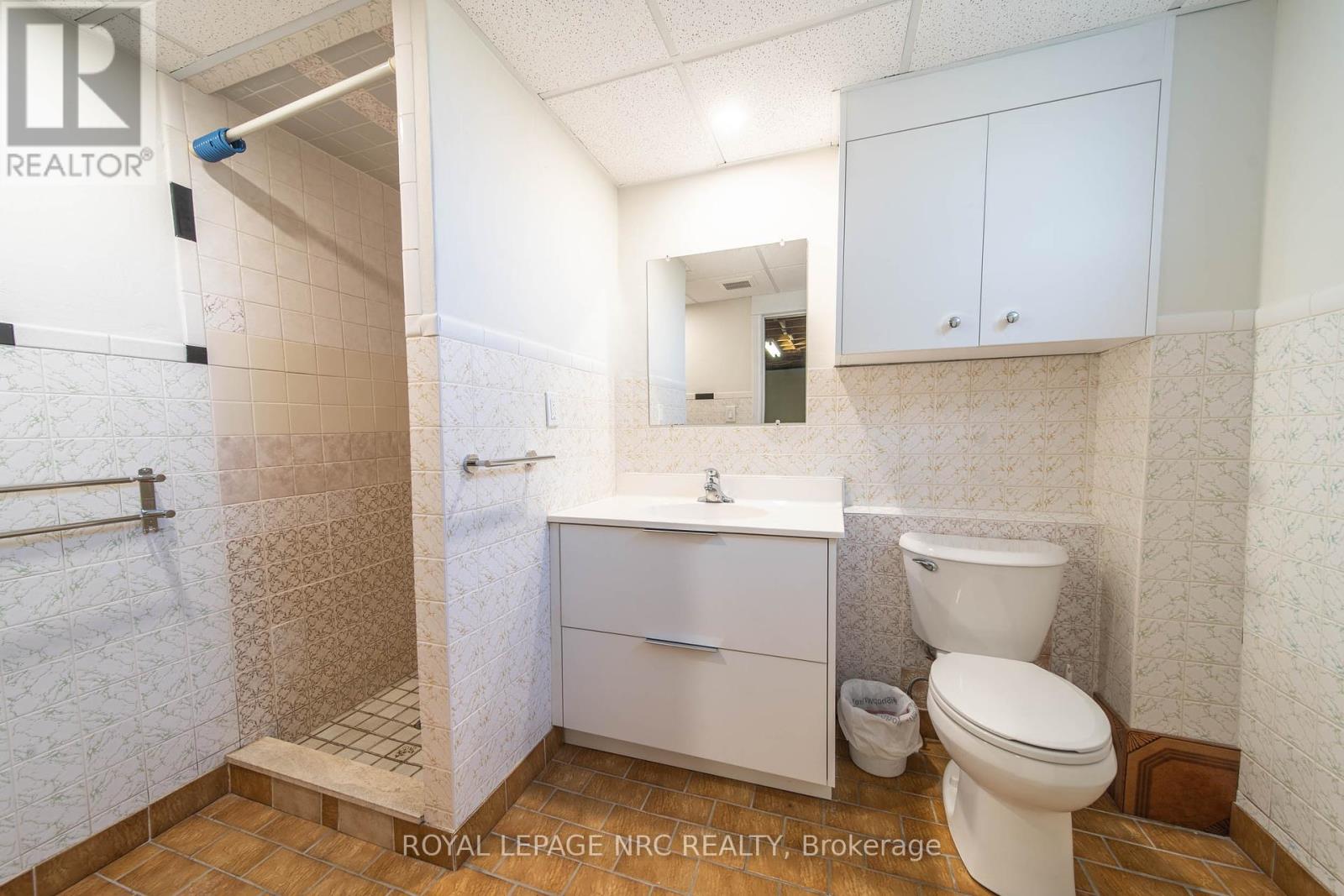 7797 Mulhern Street, Niagara Falls, Ontario  L2H 1B6 - Photo 18 - X12349240