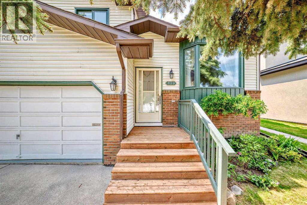 Property at 139 Stratton Crescent SW image 3