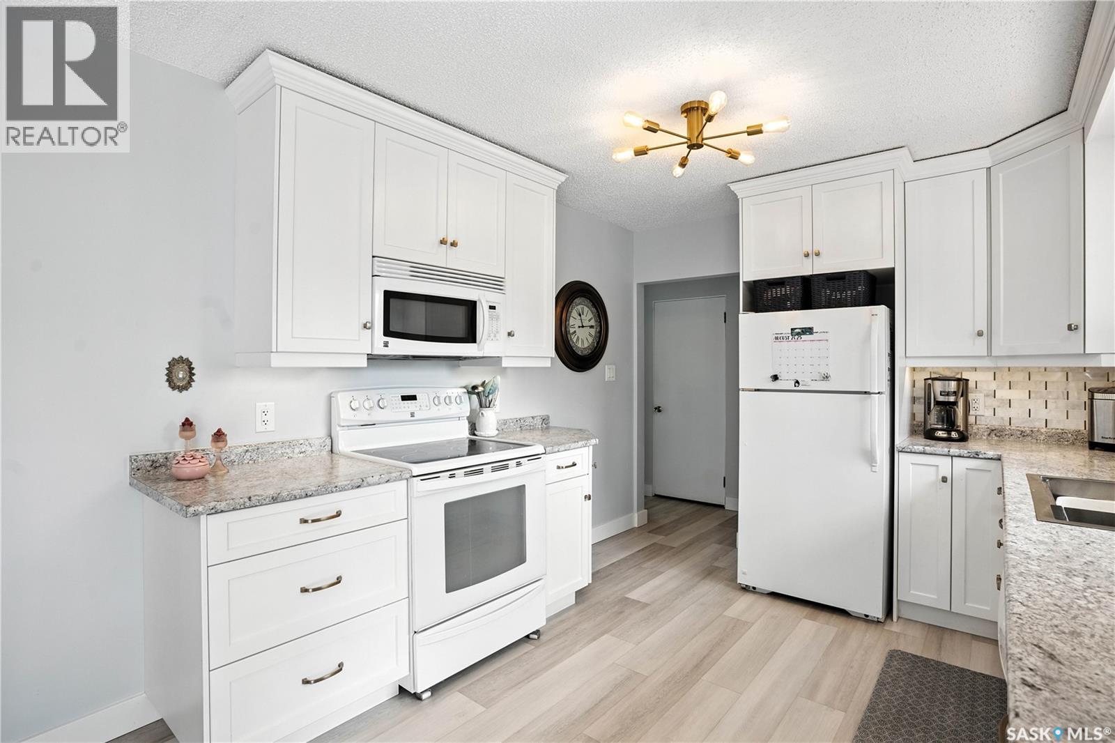 243 25th Street W, Prince Albert, Saskatchewan  S6V 4P4 - Photo 6 - SK015889