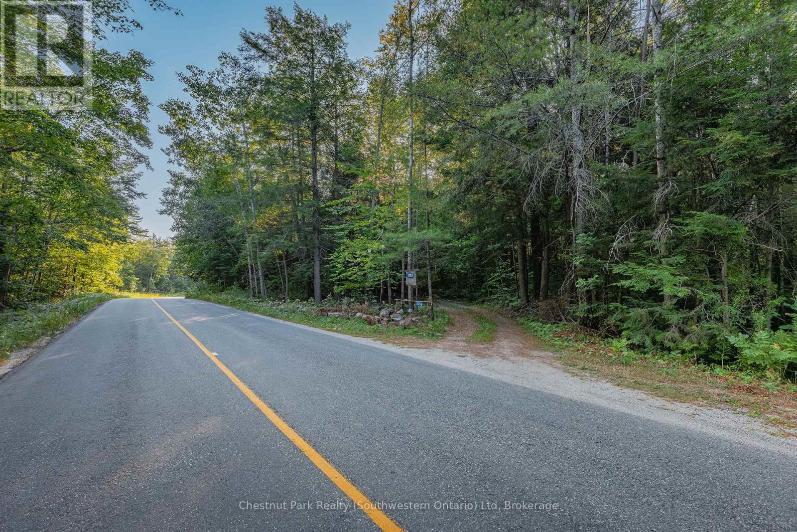 3228 Twelve Mile Bay Road, Georgian Bay (Freeman), Ontario  P0C 1H0 - Photo 41 - X12339621