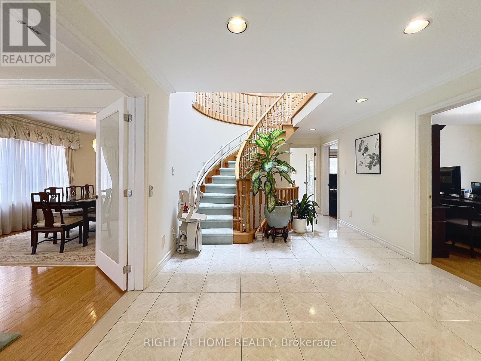 150 Holmes Avenue, Toronto, Ontario  M2N 4M6 - Photo 10 - C12350041