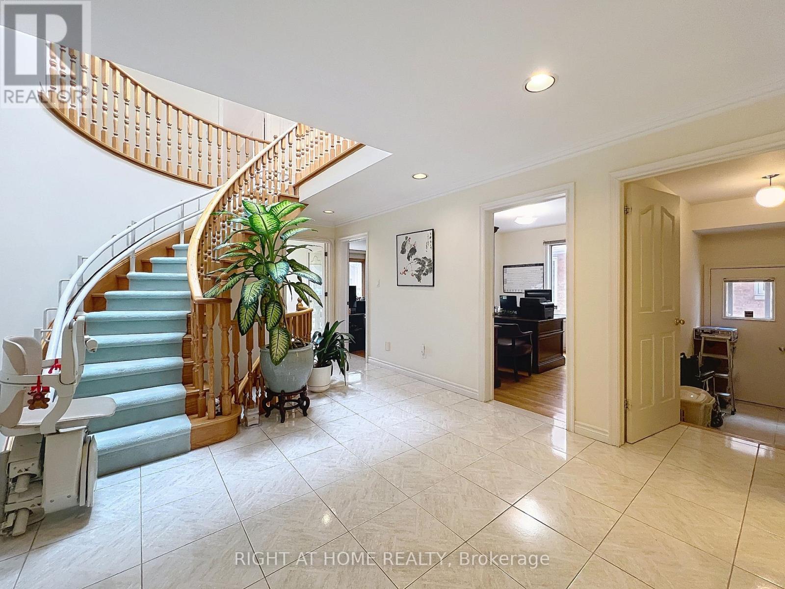 150 Holmes Avenue, Toronto, Ontario  M2N 4M6 - Photo 12 - C12350041