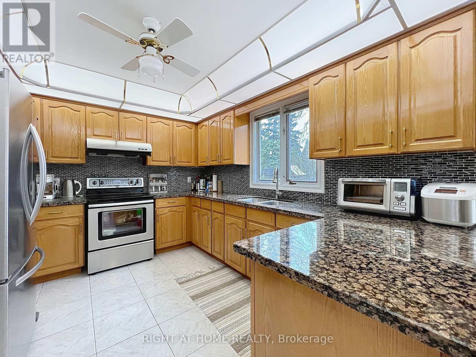150 Holmes Avenue, Toronto, Ontario  M2N 4M6 - Photo 18 - C12350041