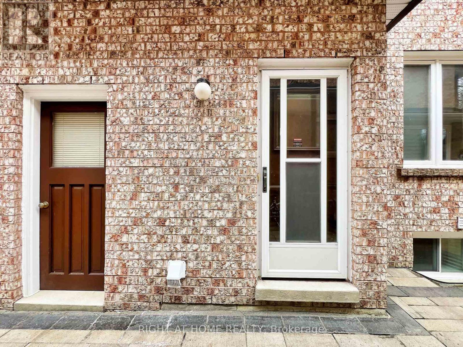 150 Holmes Avenue, Toronto, Ontario  M2N 4M6 - Photo 6 - C12350041