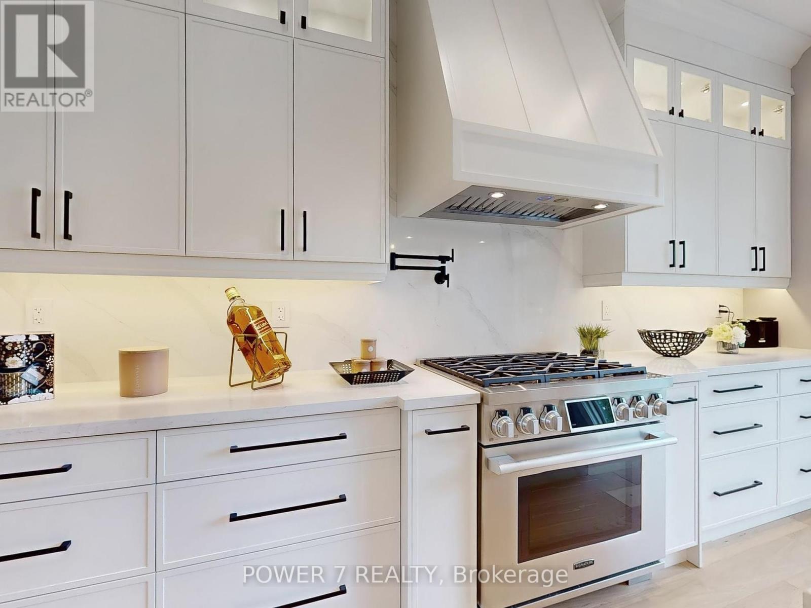 34 Dresden Road, Toronto, Ontario  M3H 1W9 - Photo 15 - C12350052