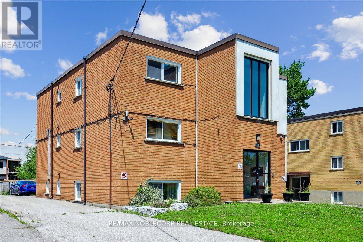 2 - 362 Elgin Court, Oshawa, Ontario  L1J 2P4 - Photo 3 - E12350156