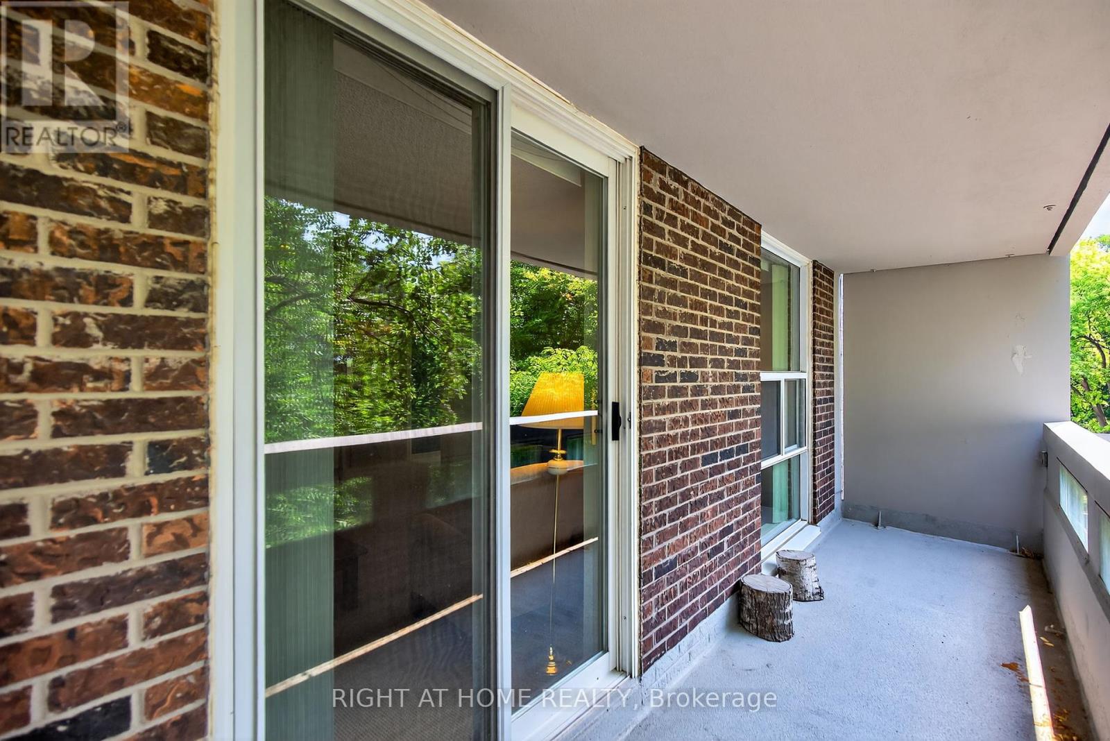 211 - 60 Inverlochy Boulevard, Markham (Royal Orchard), Ontario  L3T 4T7 - Photo 40 - N12343379