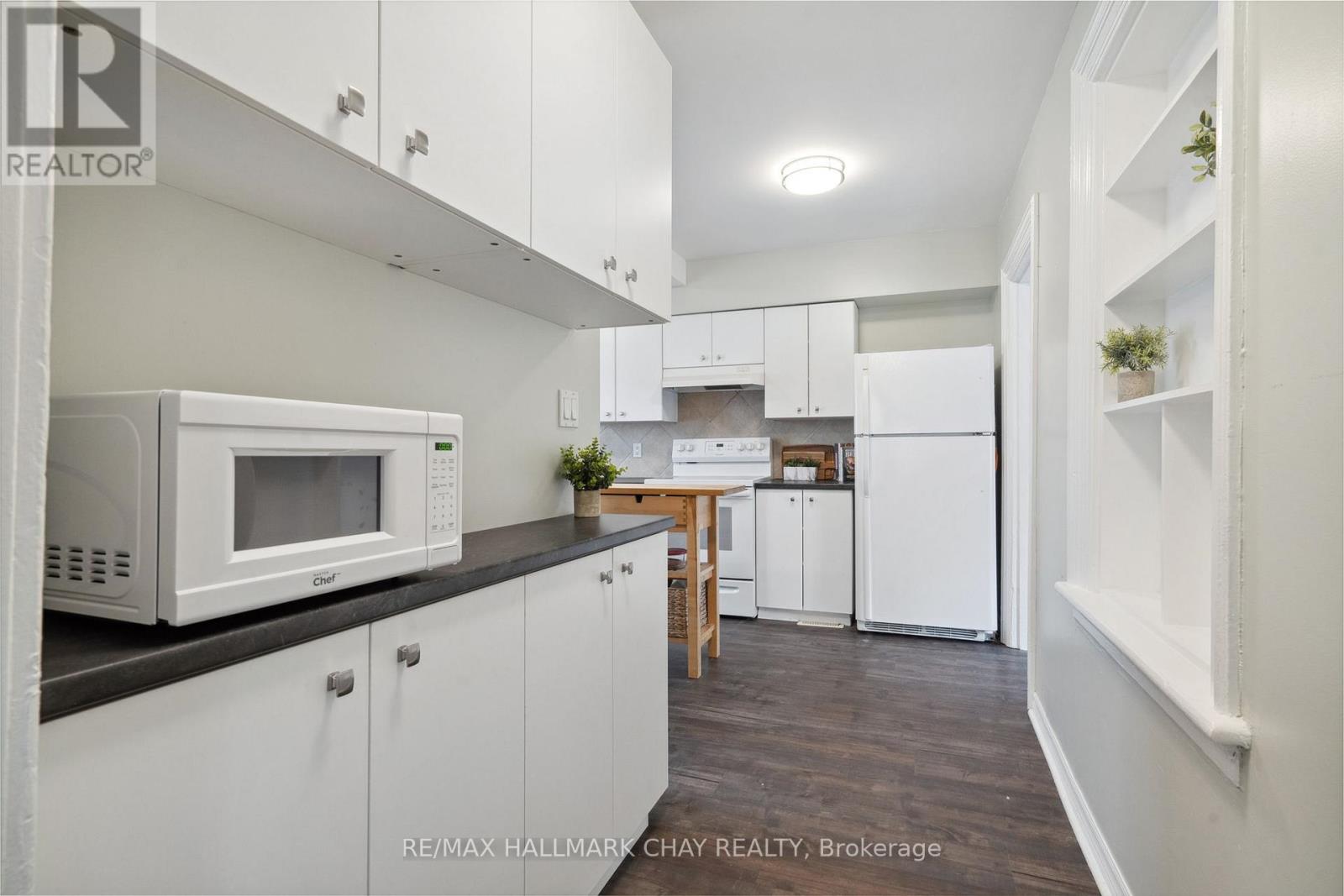 2088 Victoria Street, Innisfil (Stroud), Ontario  L9S 1K4 - Photo 16 - N12350094