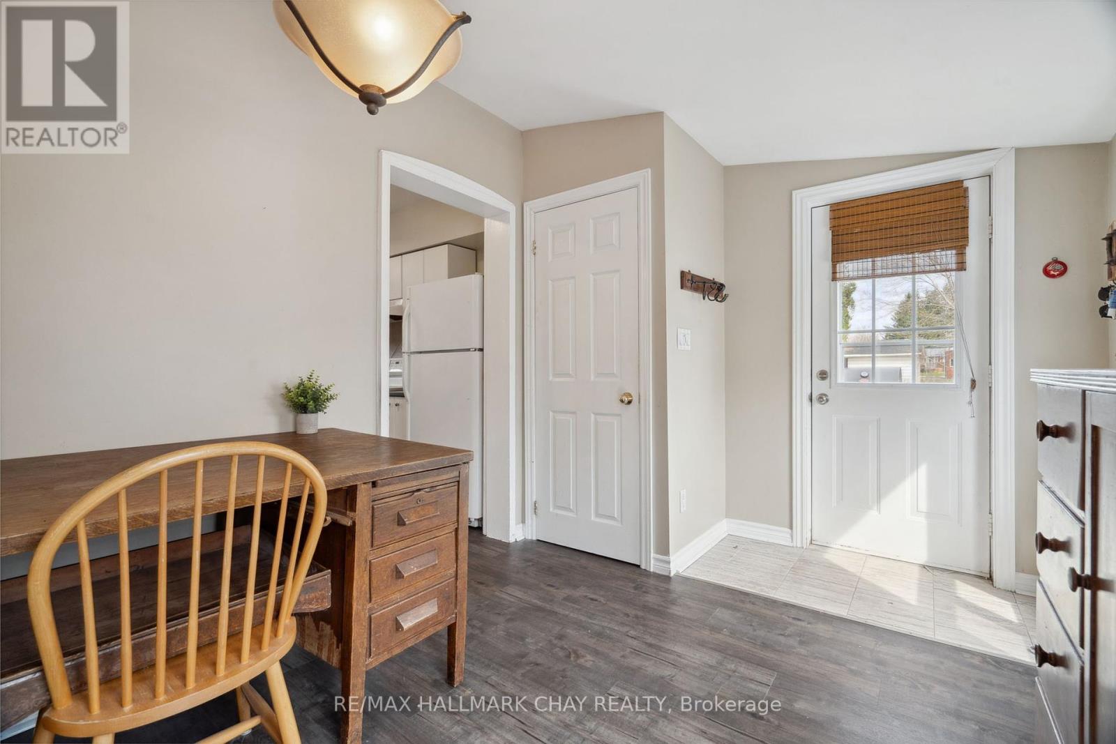 2088 Victoria Street, Innisfil (Stroud), Ontario  L9S 1K4 - Photo 22 - N12350094