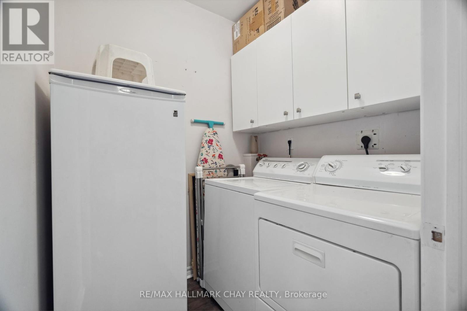 2088 Victoria Street, Innisfil (Stroud), Ontario  L9S 1K4 - Photo 25 - N12350094