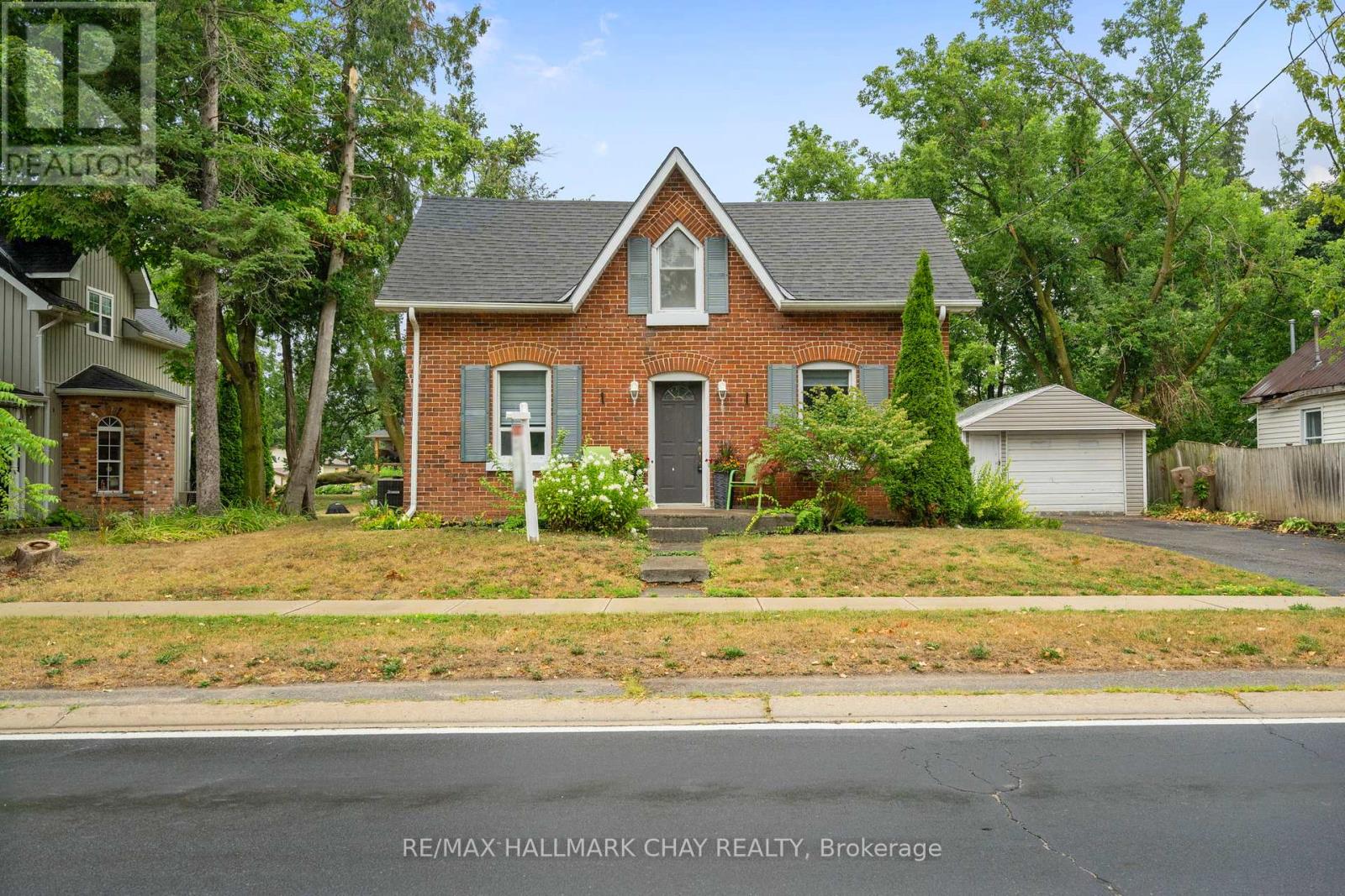2088 Victoria Street, Innisfil (Stroud), Ontario  L9S 1K4 - Photo 3 - N12350094