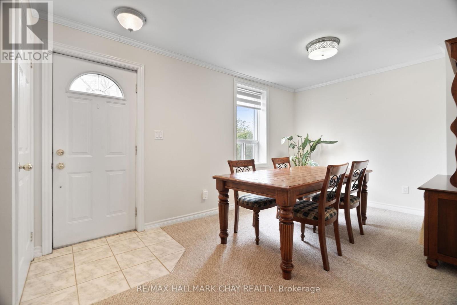 2088 Victoria Street, Innisfil (Stroud), Ontario  L9S 1K4 - Photo 7 - N12350094