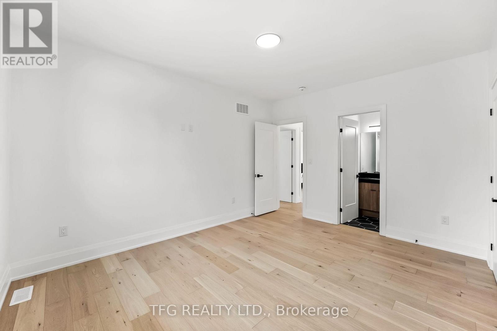 678 Otonabee Drive, Peterborough South, Ontario  K9J 7P9 - Photo 27 - X12350230