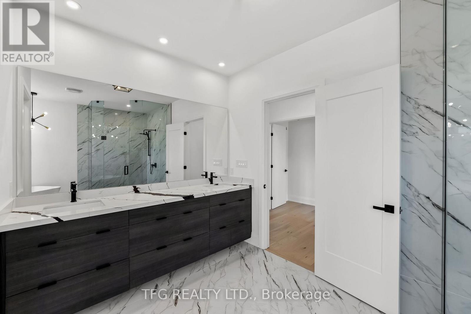 678 Otonabee Drive, Peterborough South, Ontario  K9J 7P9 - Photo 37 - X12350230