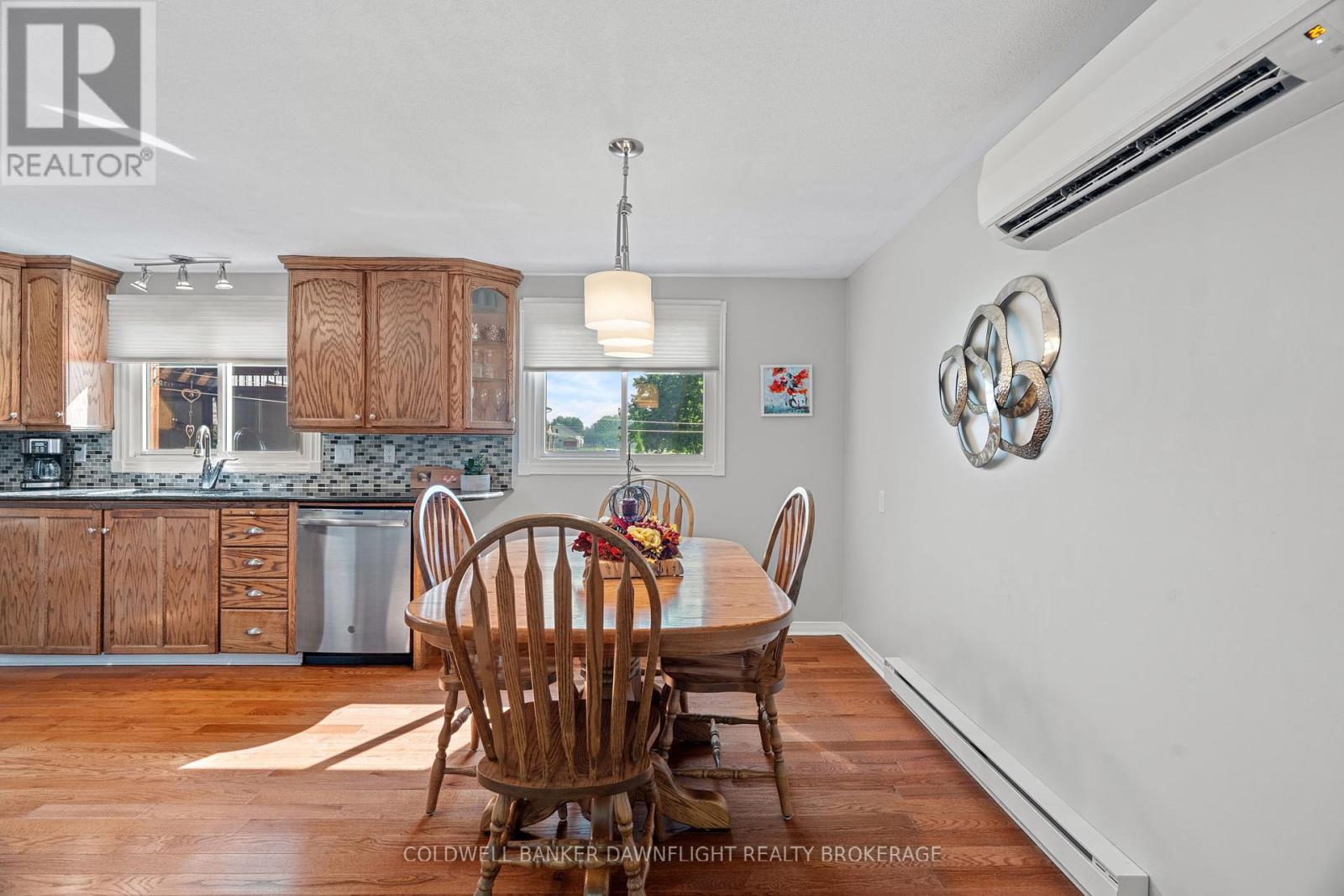 518 Edward Street, South Huron, Ontario  N0M 1S1 - Photo 10 - X12350223