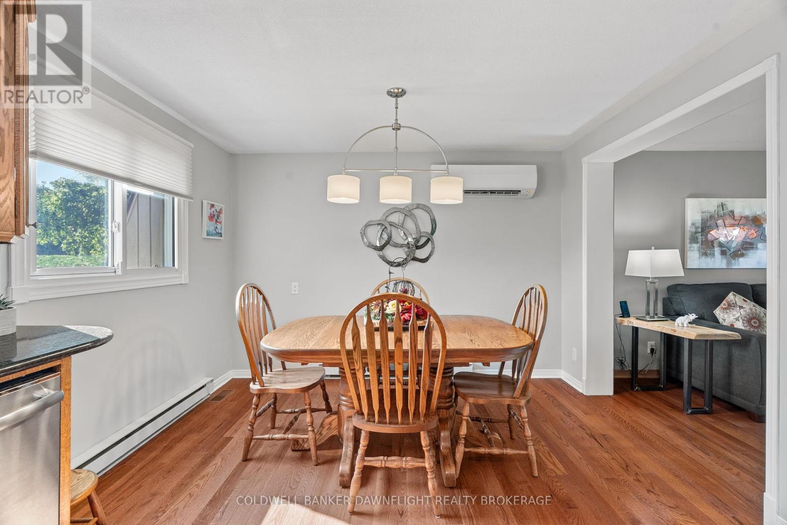 518 Edward Street, South Huron, Ontario  N0M 1S1 - Photo 11 - X12350223