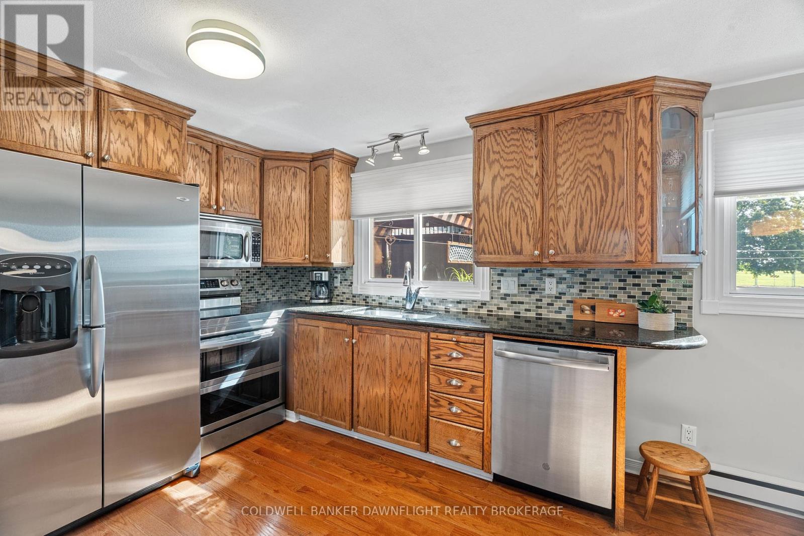 518 Edward Street, South Huron, Ontario  N0M 1S1 - Photo 13 - X12350223