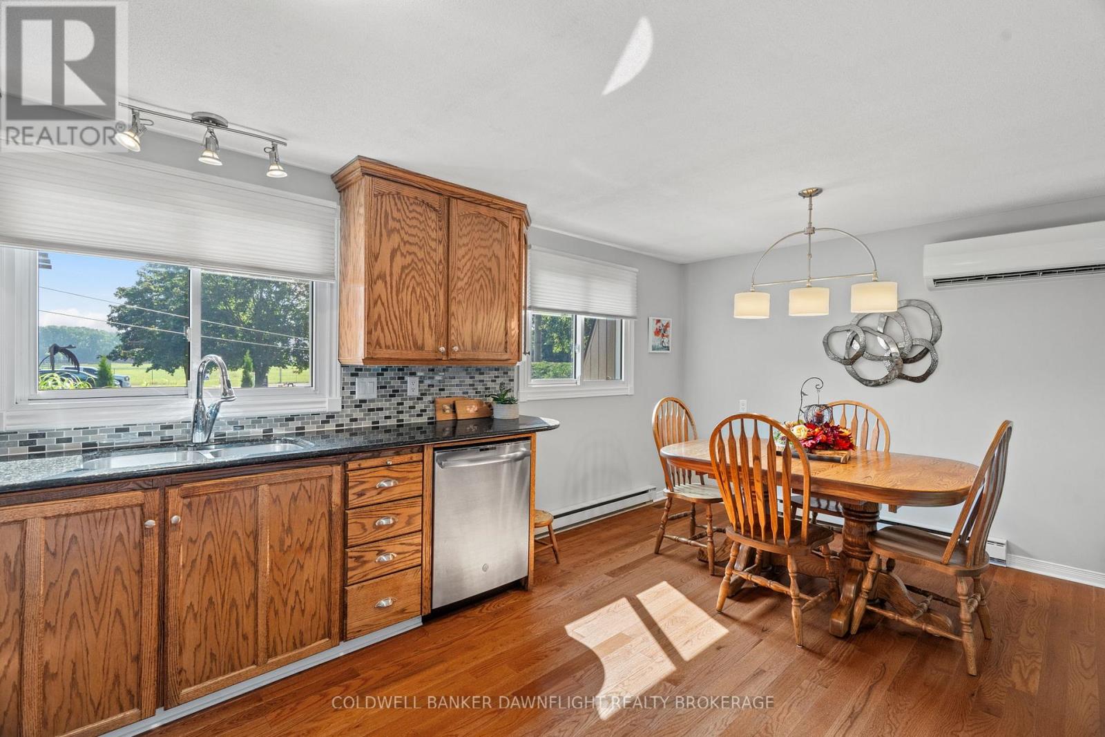 518 Edward Street, South Huron, Ontario  N0M 1S1 - Photo 15 - X12350223