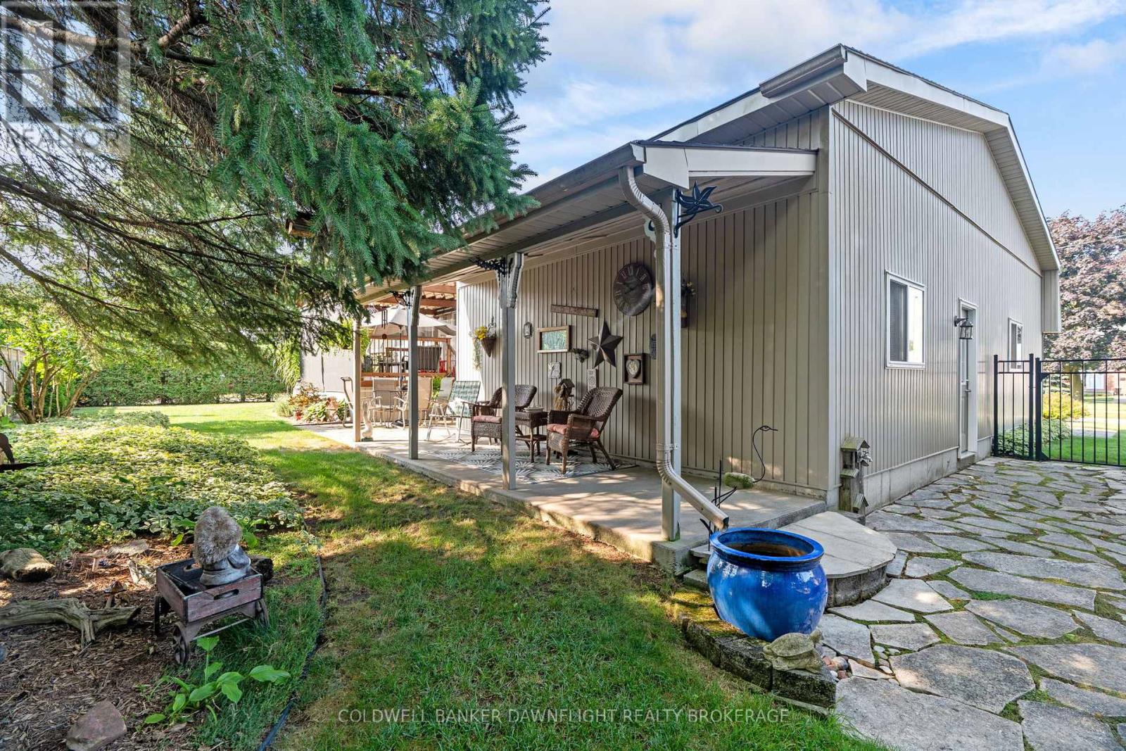 518 Edward Street, South Huron, Ontario  N0M 1S1 - Photo 38 - X12350223