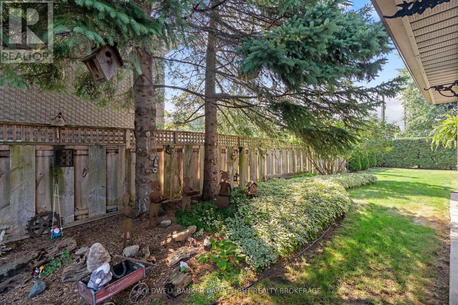 518 Edward Street, South Huron, Ontario  N0M 1S1 - Photo 40 - X12350223