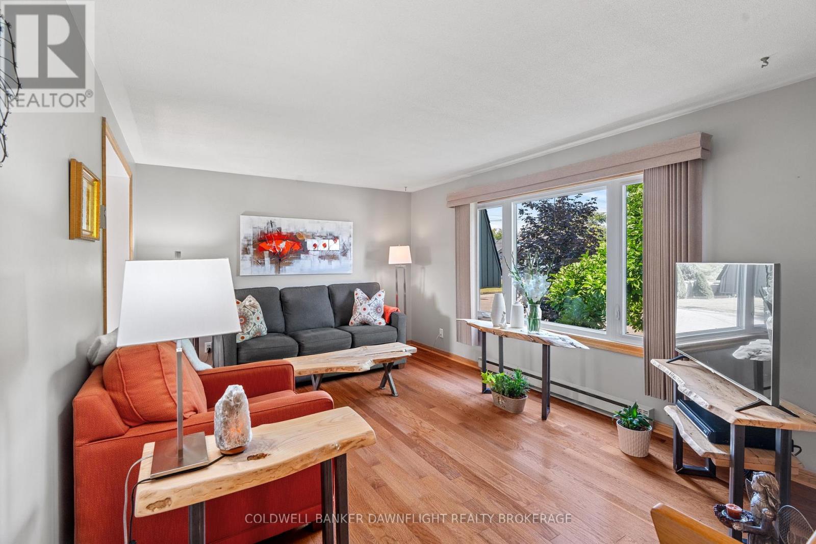 518 Edward Street, South Huron, Ontario  N0M 1S1 - Photo 7 - X12350223