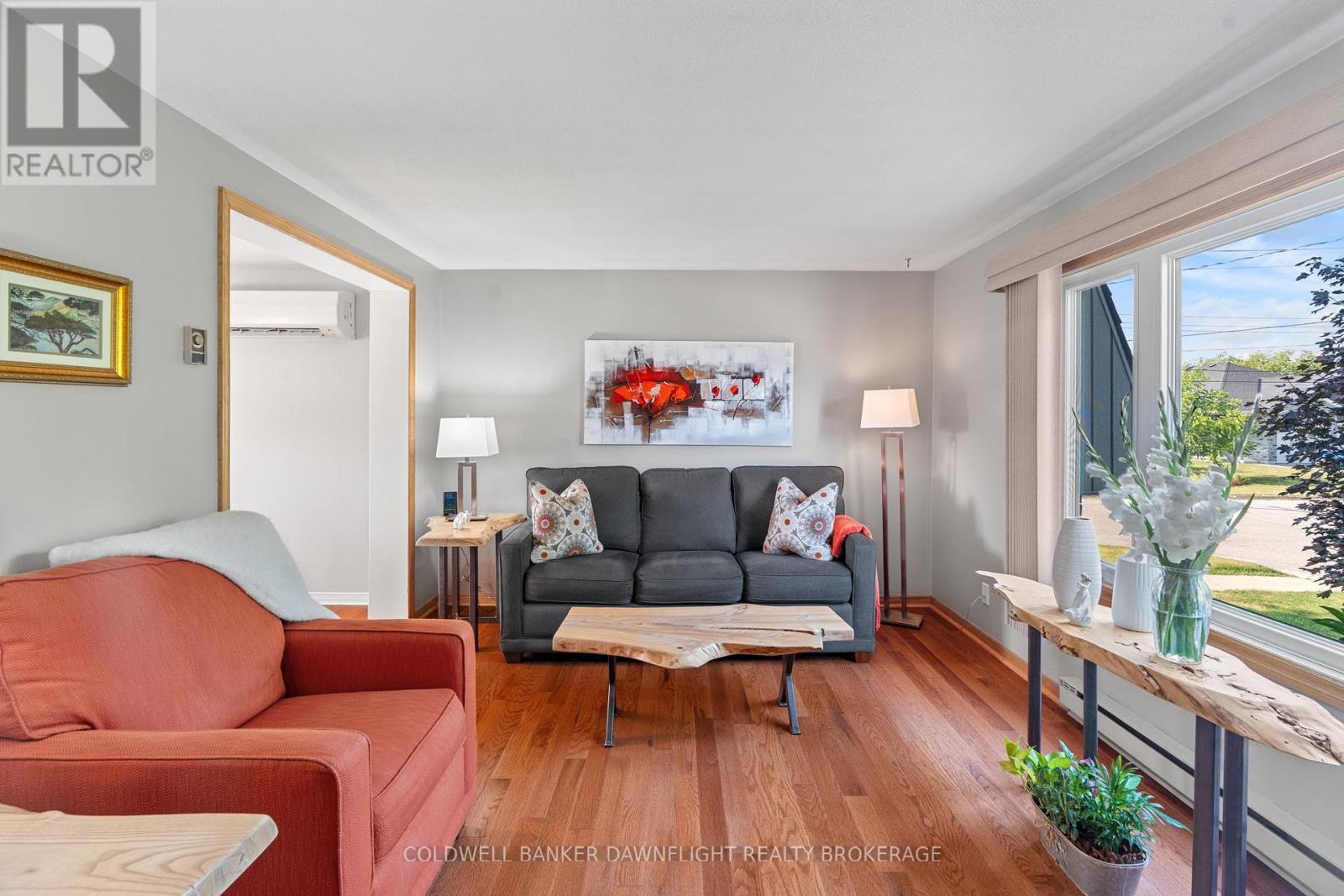 518 Edward Street, South Huron, Ontario  N0M 1S1 - Photo 8 - X12350223