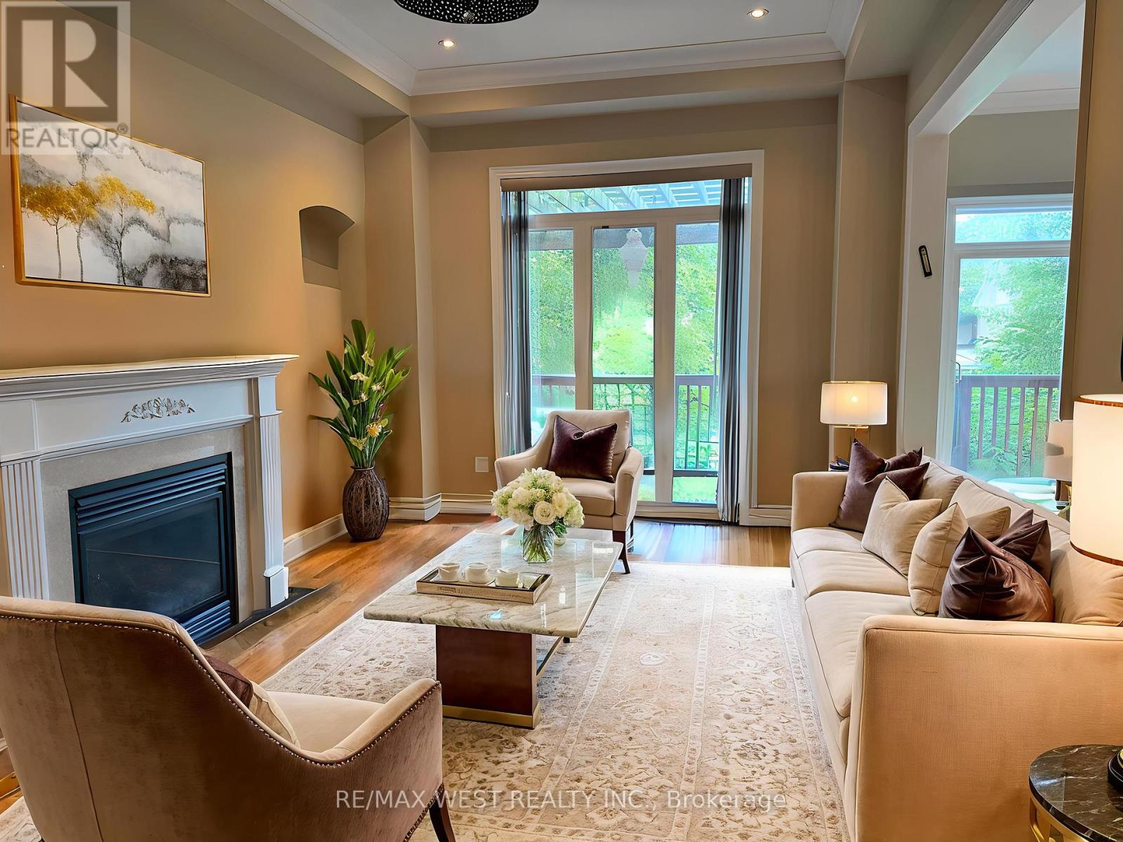 Property at 160 TOWNSGATE DRIVE image 5