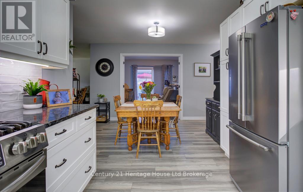 26 Edwin Crescent, Tillsonburg, Ontario  N4G 5H6 - Photo 5 - X12030972