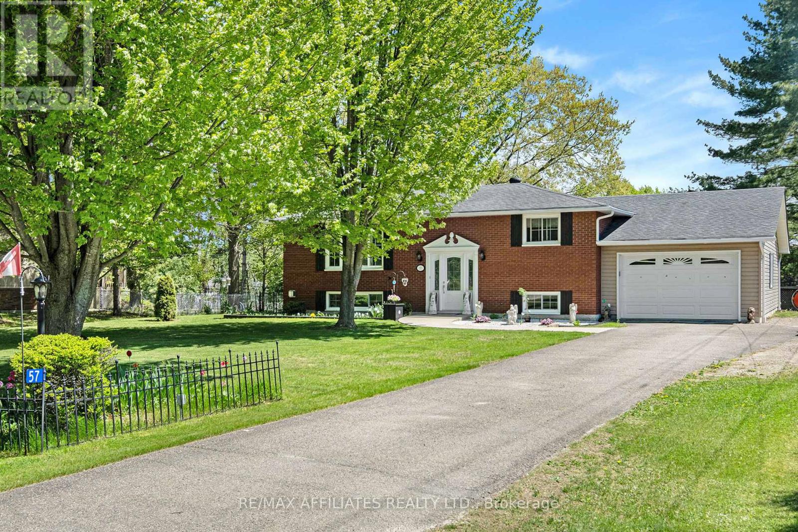 57 Golf Club Road, Rideau Lakes, Ontario  K7A 4S5 - Photo 2 - X12350228