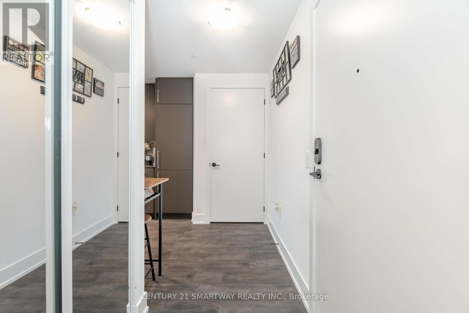 411 - 2450 Old Bronte Road, Oakville, Ontario  L6M 5P6 - Photo 8 - W12350057