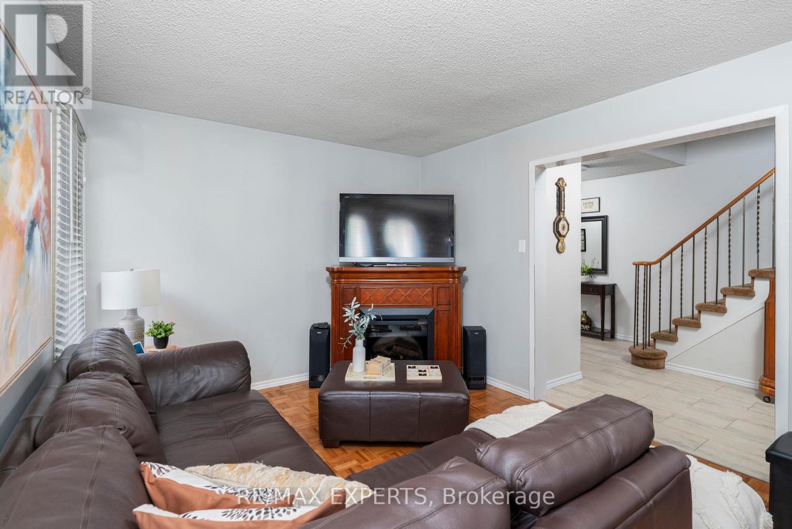 26 Langholm Court, Brampton, Ontario  L6Z 2Y1 - Photo 13 - W12350091