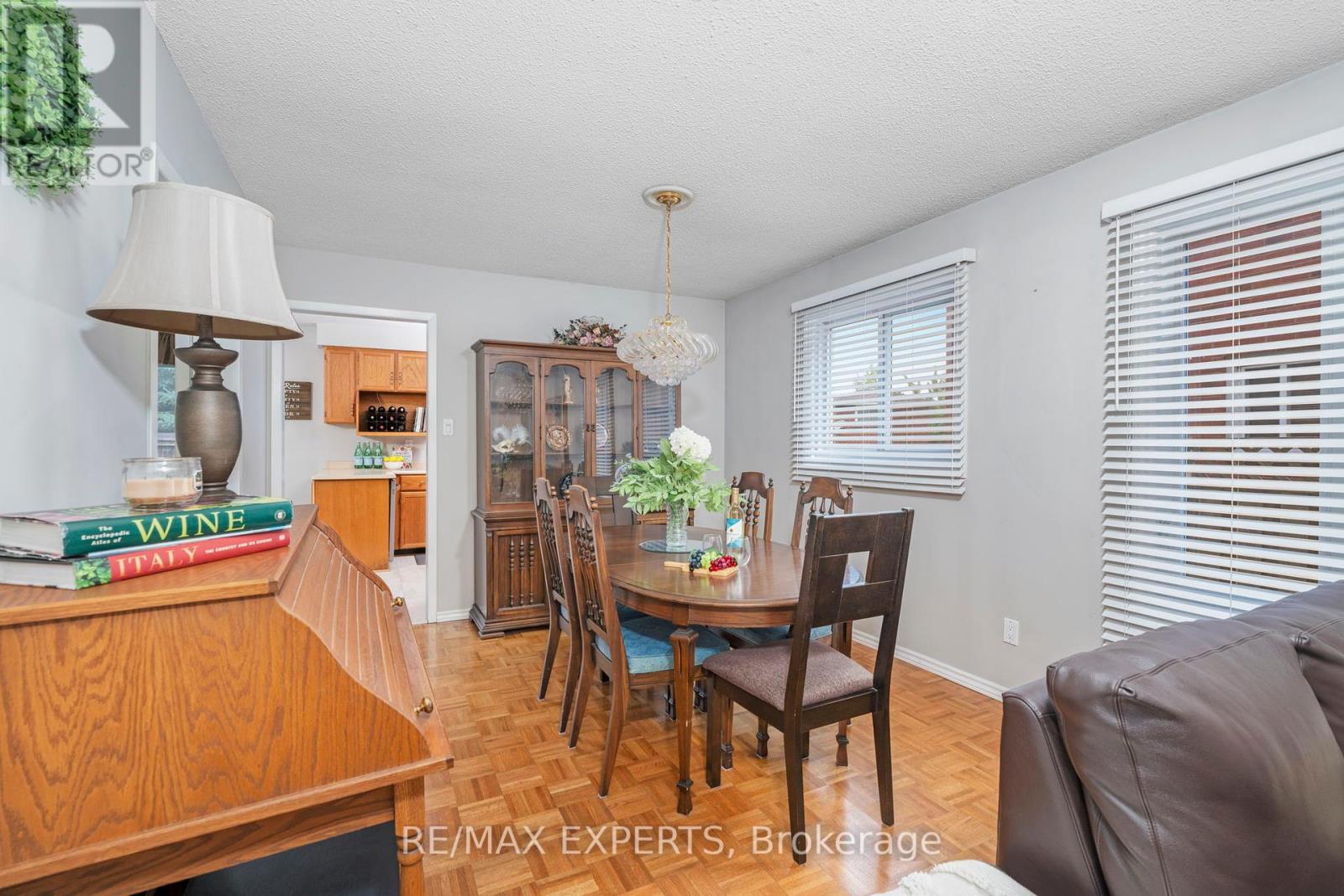 26 Langholm Court, Brampton, Ontario  L6Z 2Y1 - Photo 14 - W12350091
