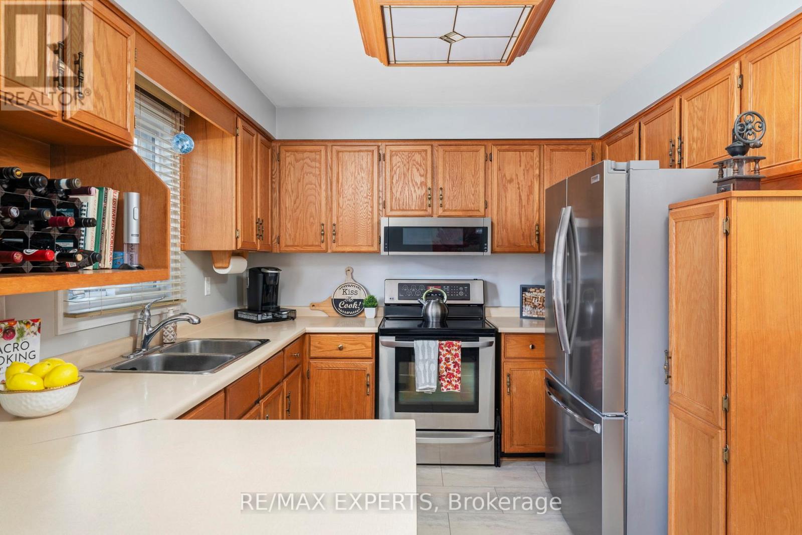 26 Langholm Court, Brampton, Ontario  L6Z 2Y1 - Photo 18 - W12350091