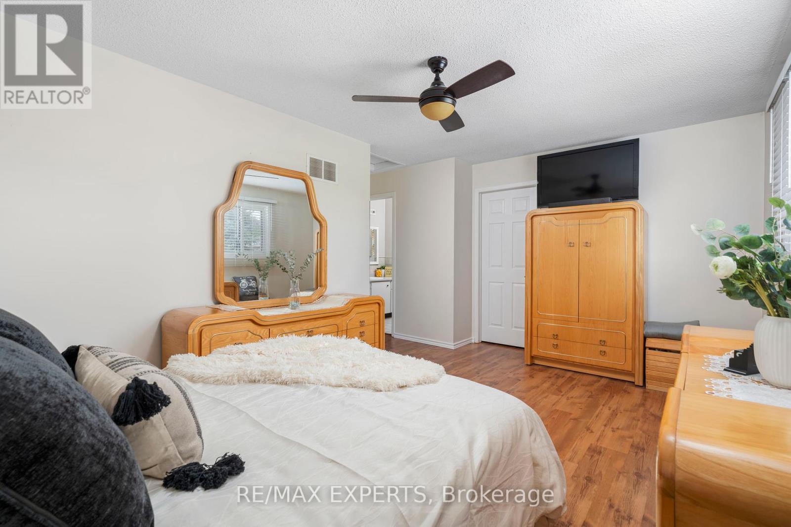 26 Langholm Court, Brampton, Ontario  L6Z 2Y1 - Photo 31 - W12350091