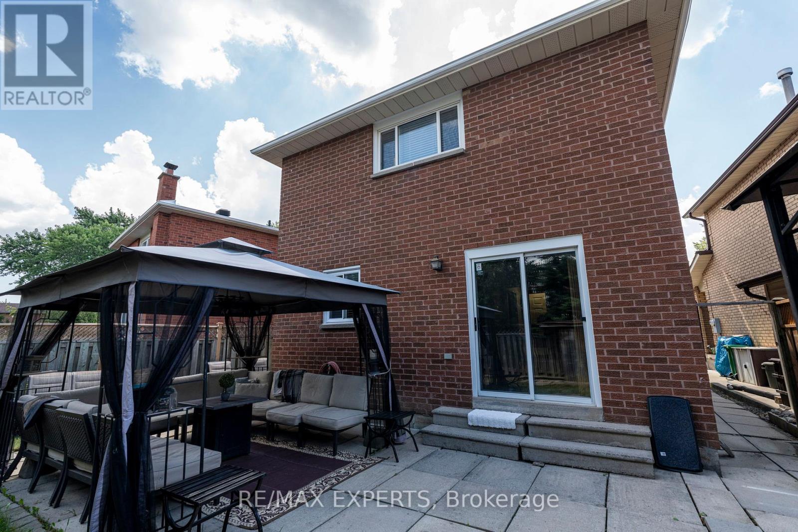26 Langholm Court, Brampton, Ontario  L6Z 2Y1 - Photo 40 - W12350091