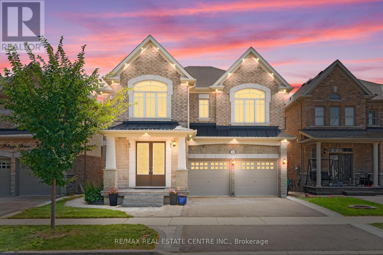 19 FOLIAGE DRIVE, Brampton, Ontario