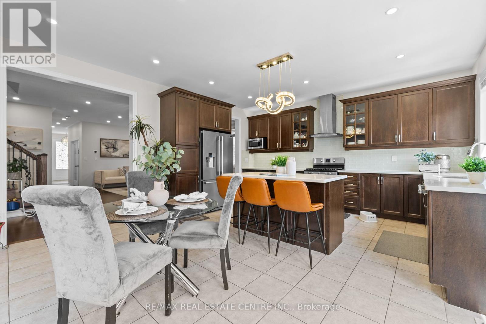19 Foliage Drive, Brampton, Ontario  L7A 4M7 - Photo 15 - W12350106