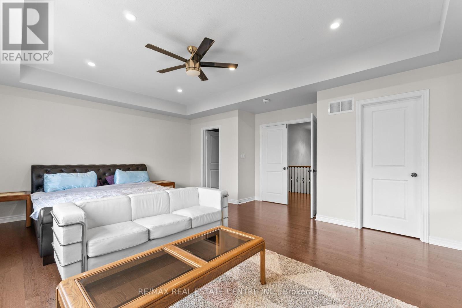 19 Foliage Drive, Brampton, Ontario  L7A 4M7 - Photo 23 - W12350106