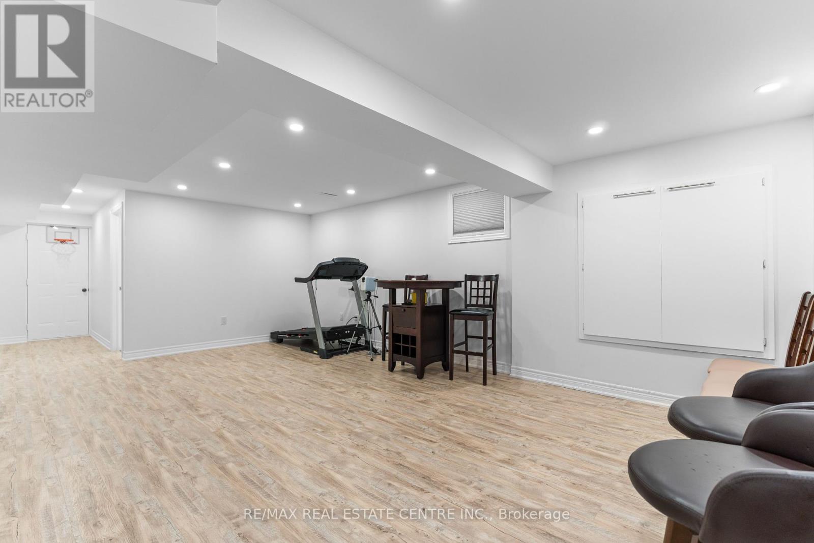 19 Foliage Drive, Brampton, Ontario  L7A 4M7 - Photo 40 - W12350106