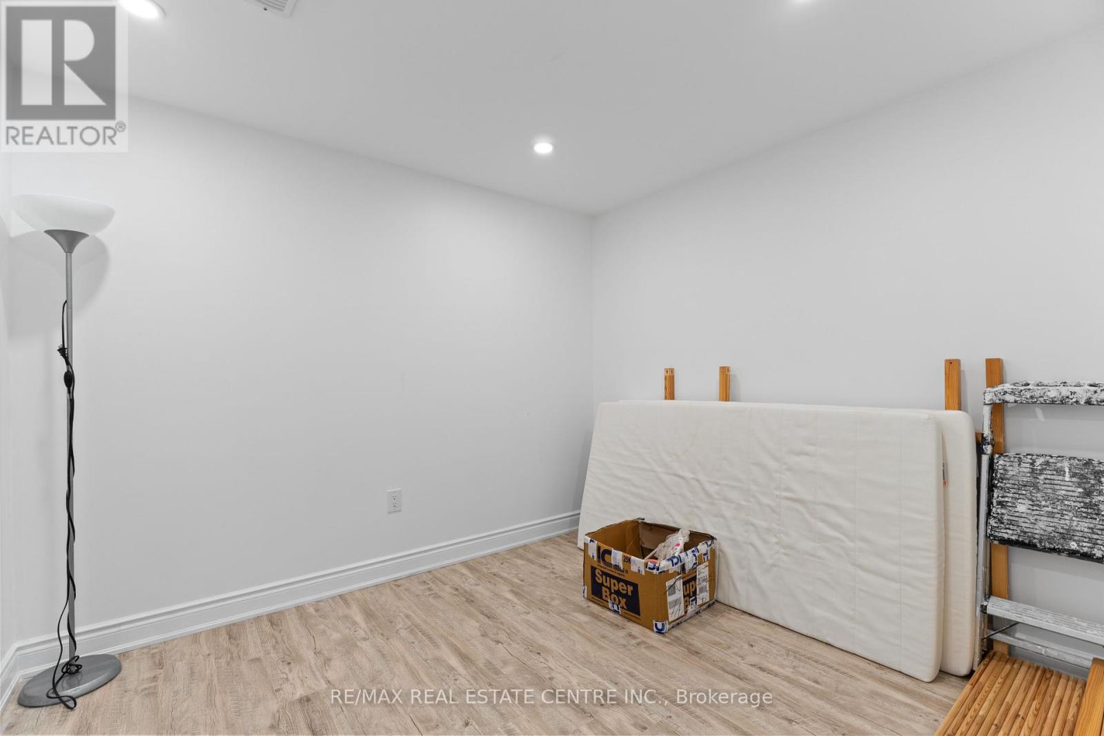 19 Foliage Drive, Brampton, Ontario  L7A 4M7 - Photo 44 - W12350106