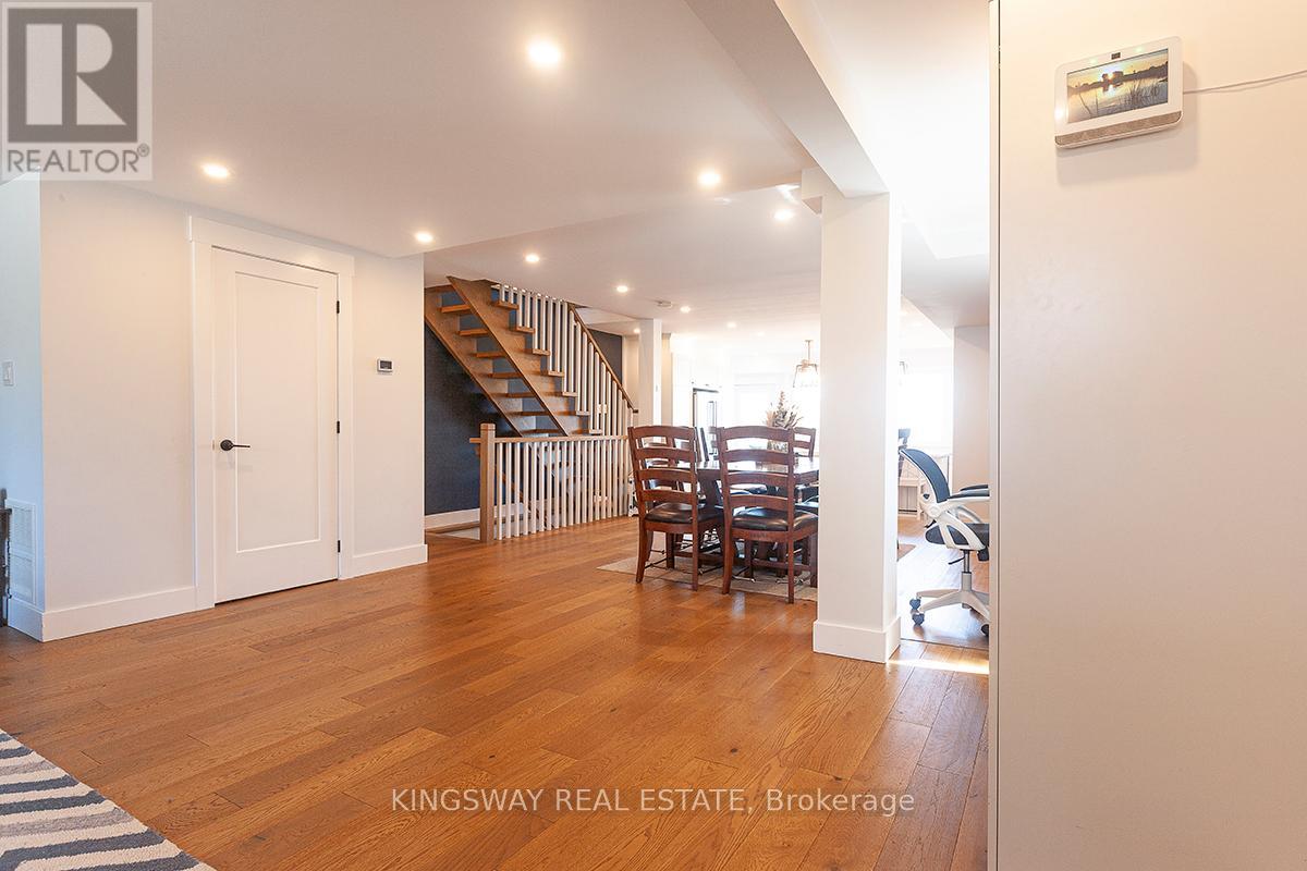 510 Richey Crescent, Mississauga, Ontario  L5G 1N4 - Photo 6 - W12350134