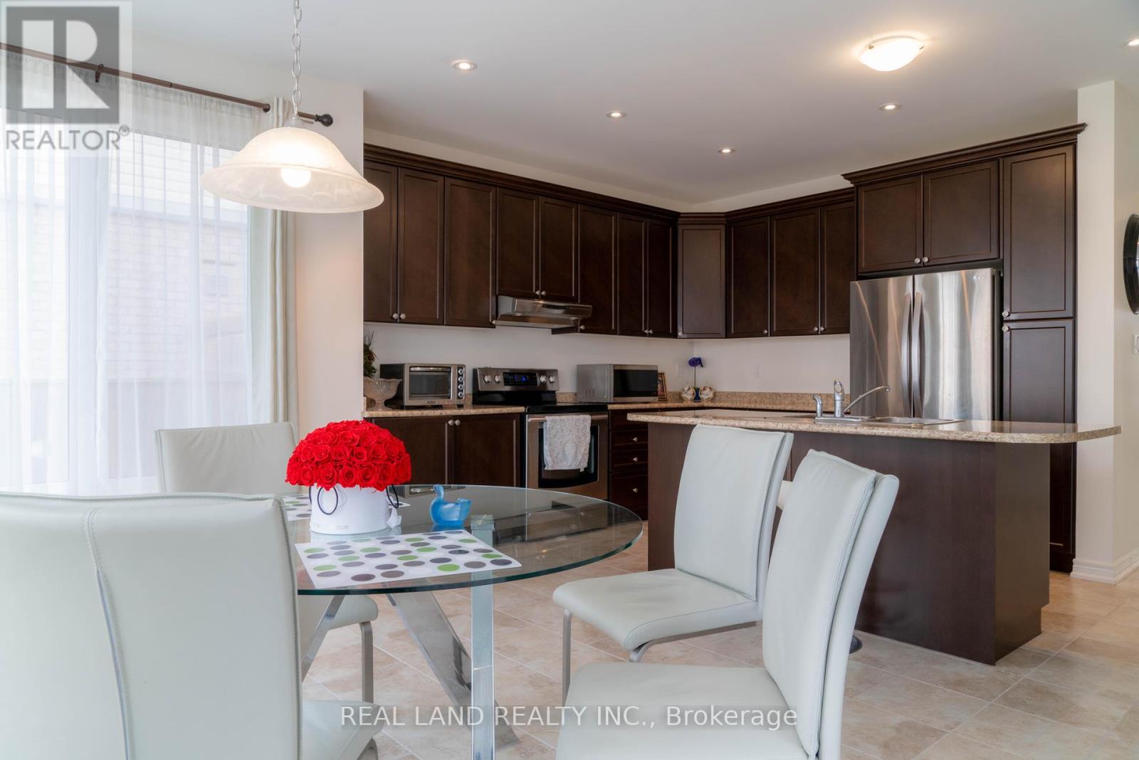 6284 St. Michael Avenue, Niagara Falls, Ontario  L2H 0C7 - Photo 12 - X12350006