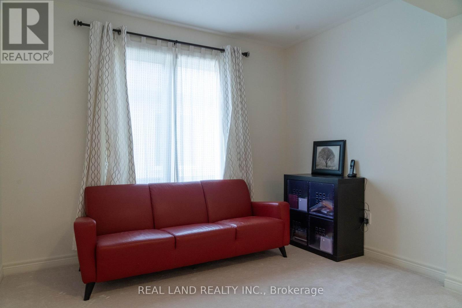 6284 St. Michael Avenue, Niagara Falls, Ontario  L2H 0C7 - Photo 14 - X12350006