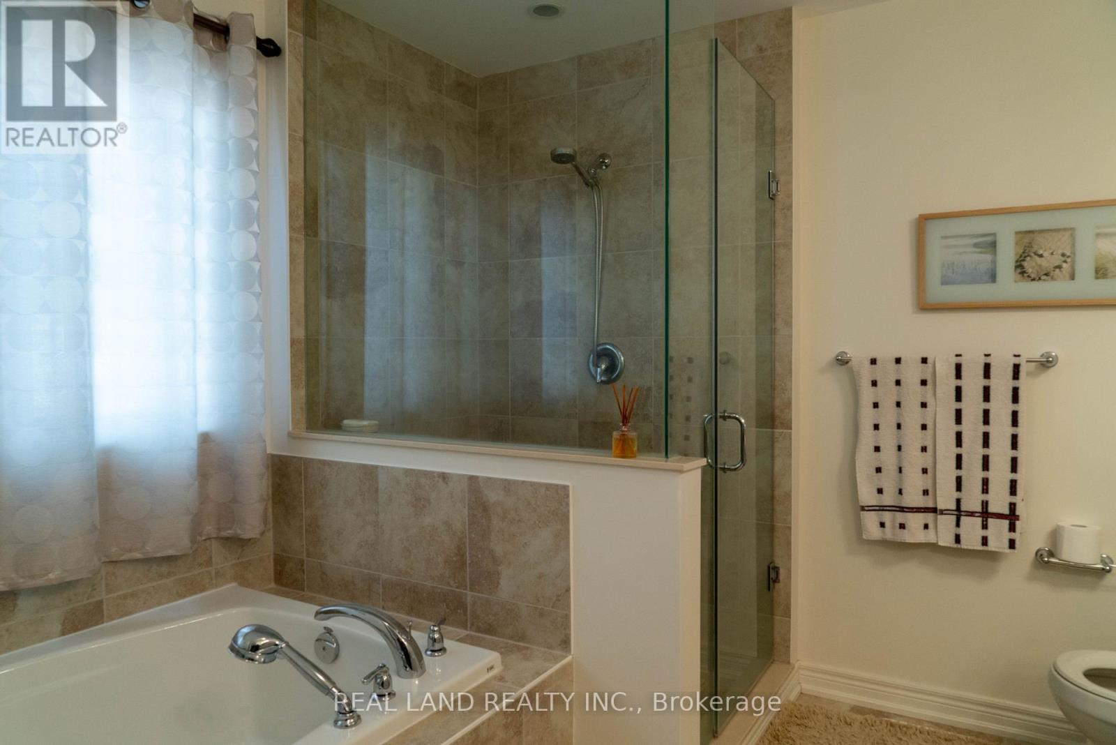 6284 St. Michael Avenue, Niagara Falls, Ontario  L2H 0C7 - Photo 17 - X12350006