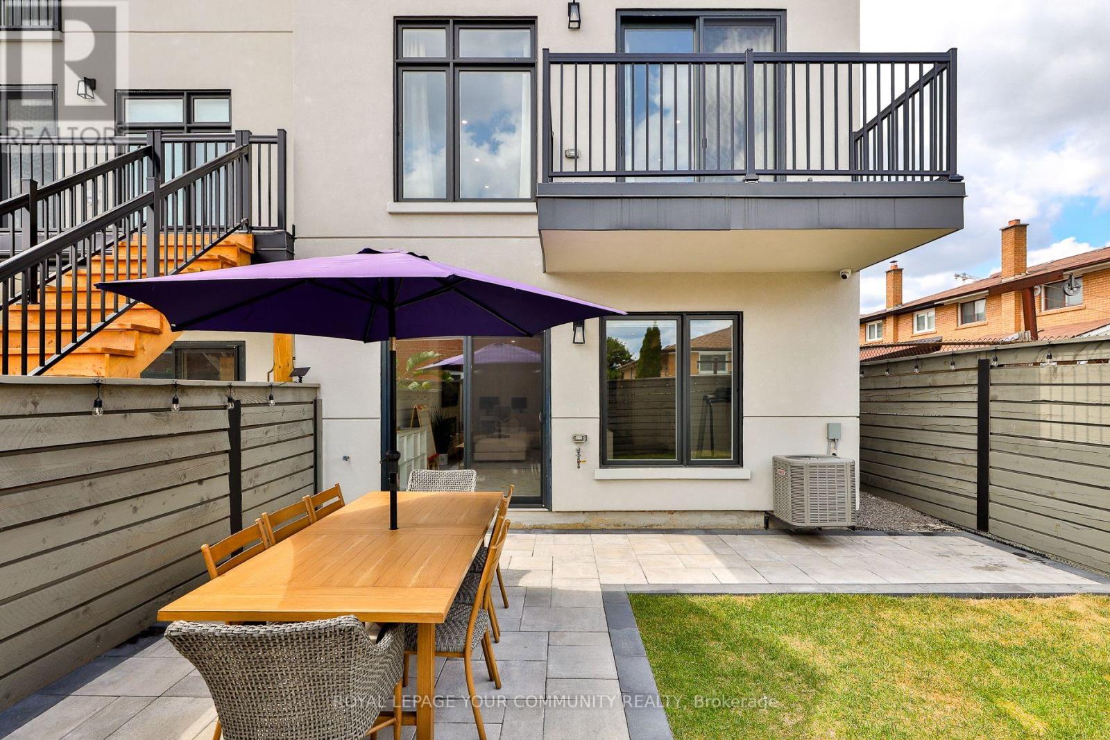 37 St Gaspar Court, Toronto, Ontario  M9L 1L1 - Photo 49 - W12350121