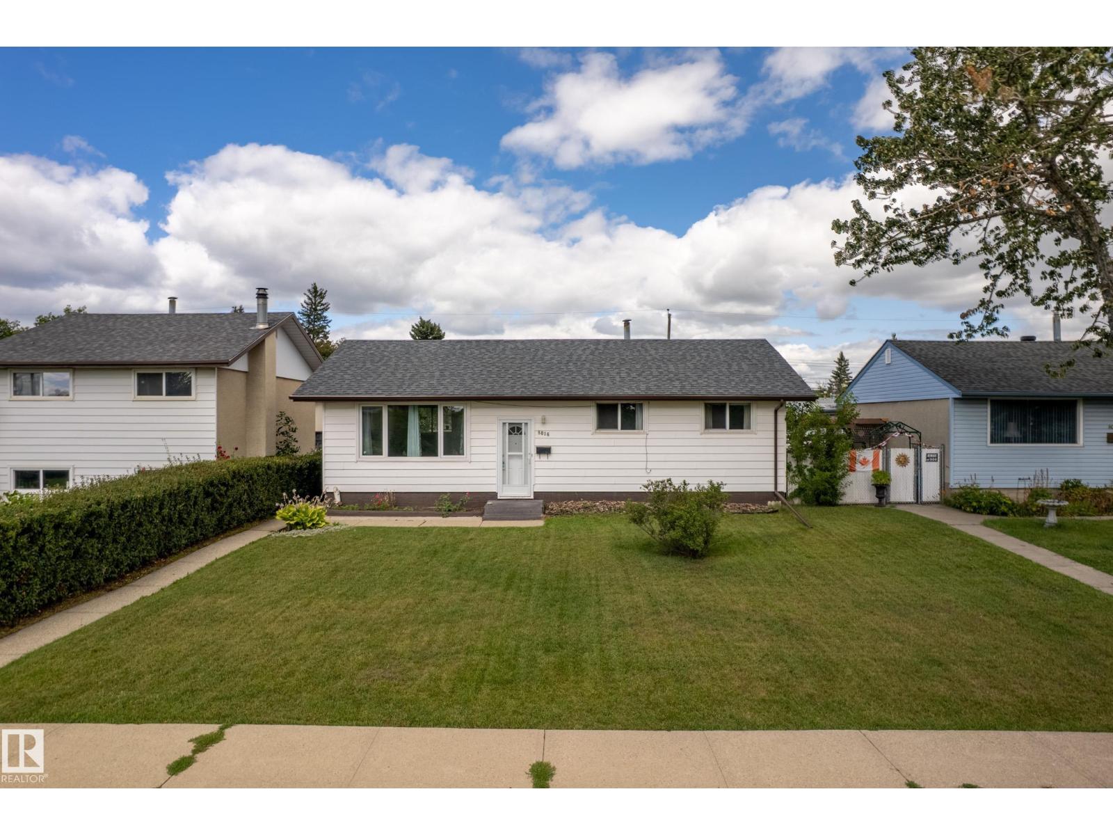 8016 131a Av Nw, Edmonton, Alberta  T5C 2A3 - Photo 1 - E4453490