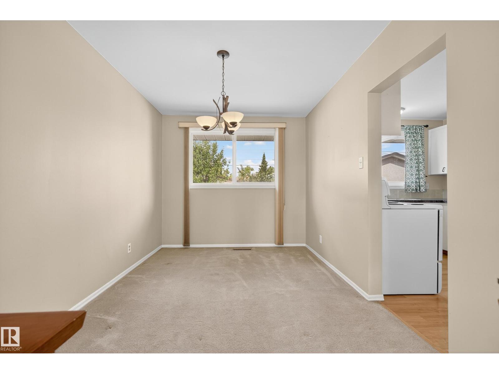 8016 131a Av Nw, Edmonton, Alberta  T5C 2A3 - Photo 10 - E4453490