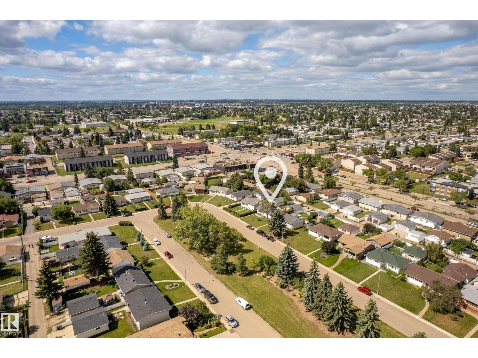 8016 131a Av Nw, Edmonton, Alberta  T5C 2A3 - Photo 2 - E4453490