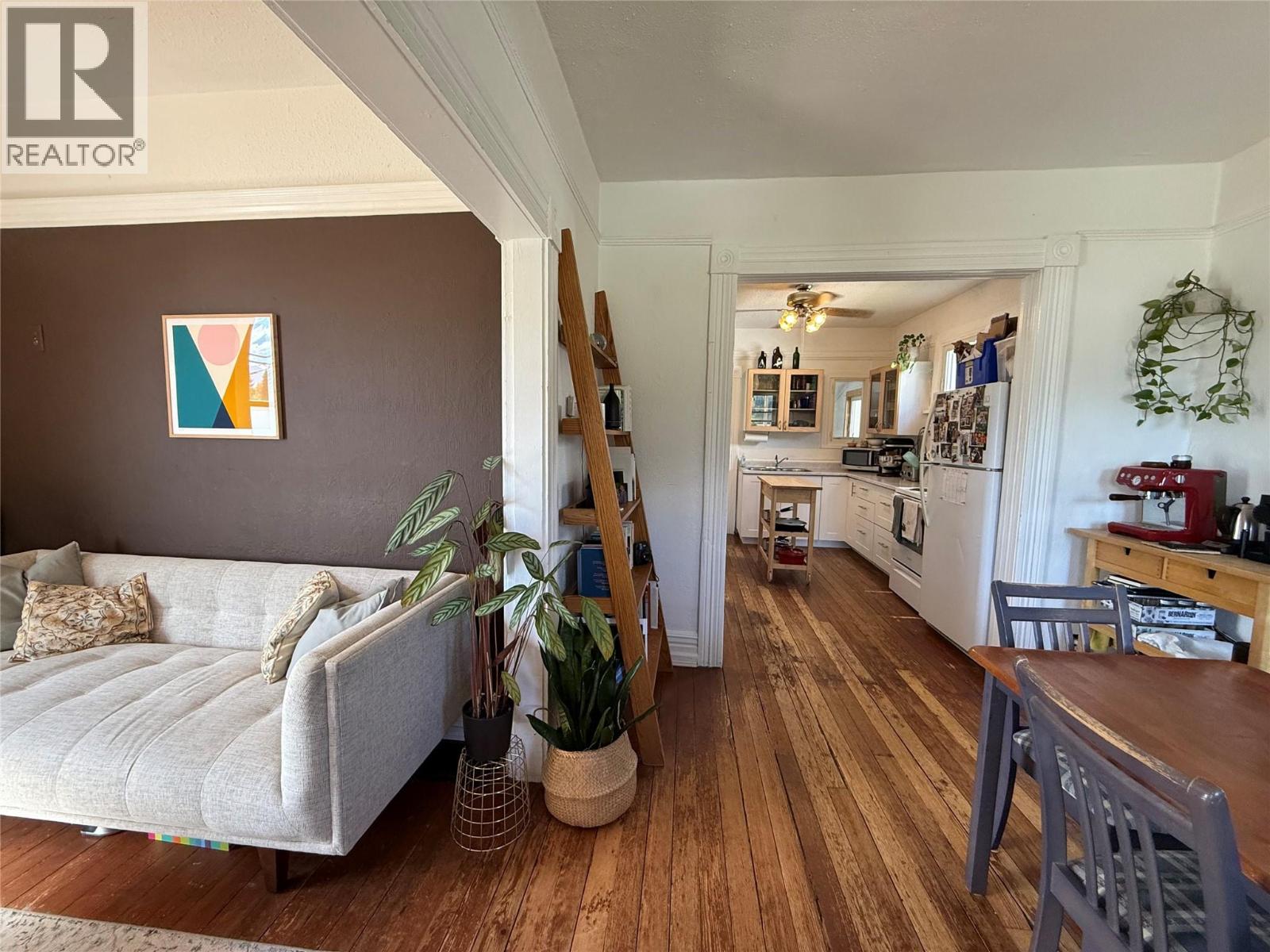 415 Downie Street, Revelstoke, British Columbia  V0E 2S0 - Photo 6 - 10359690