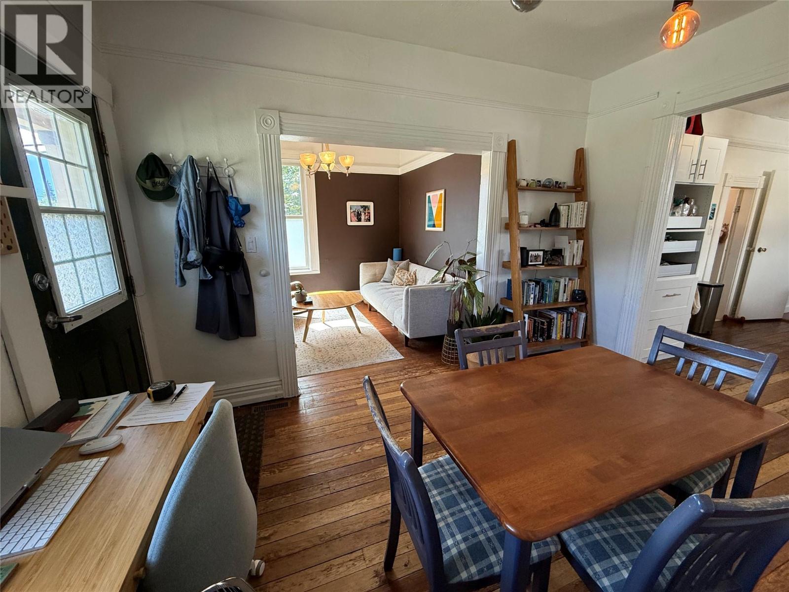 415 Downie Street, Revelstoke, British Columbia  V0E 2S0 - Photo 7 - 10359690